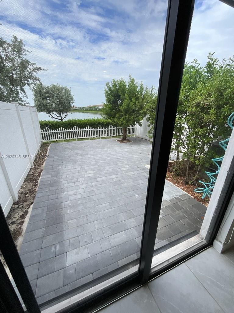 AQUABELLA NORTH - Residential Lease