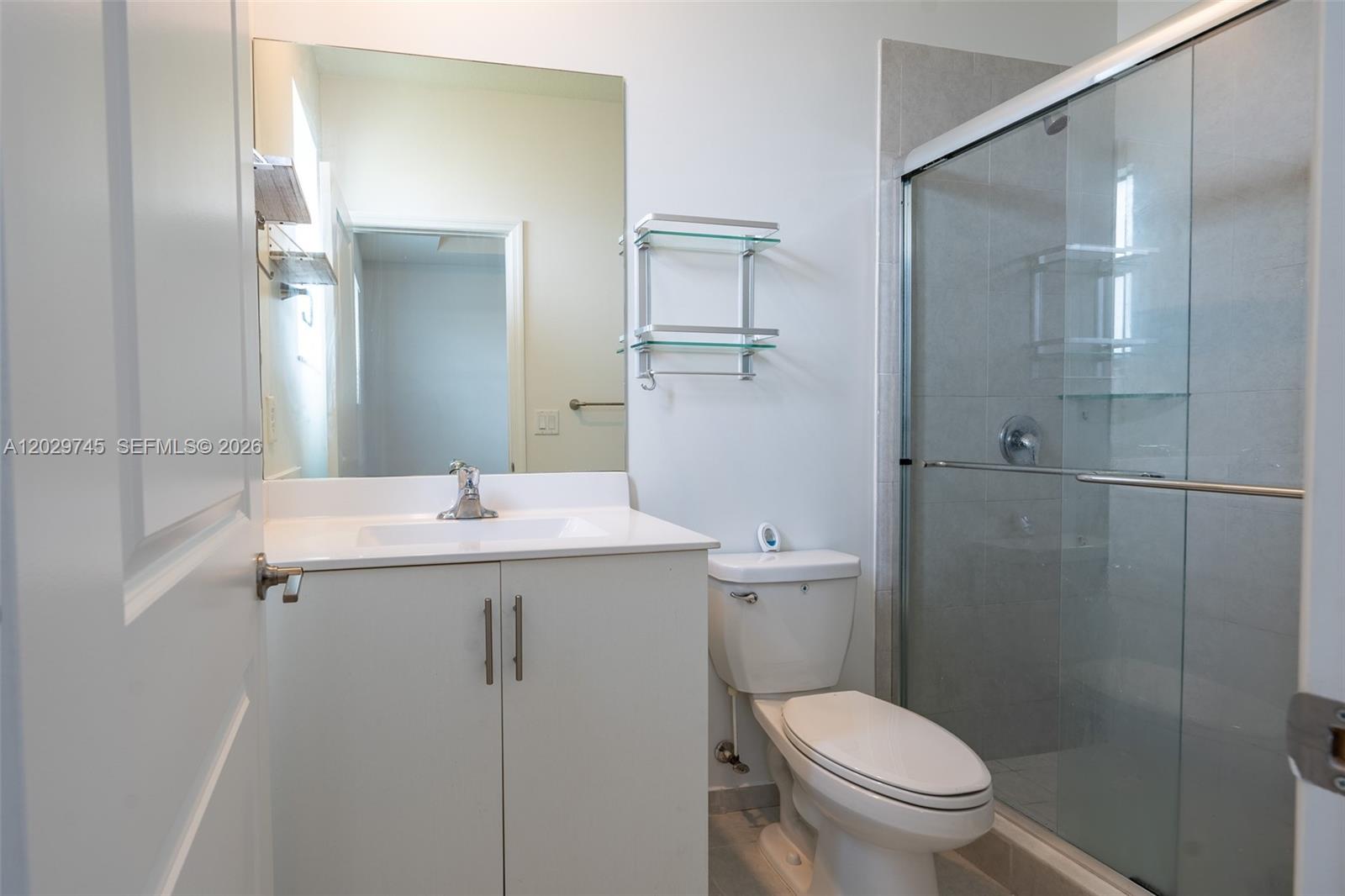 AQUABELLA NORTH - Residential Lease