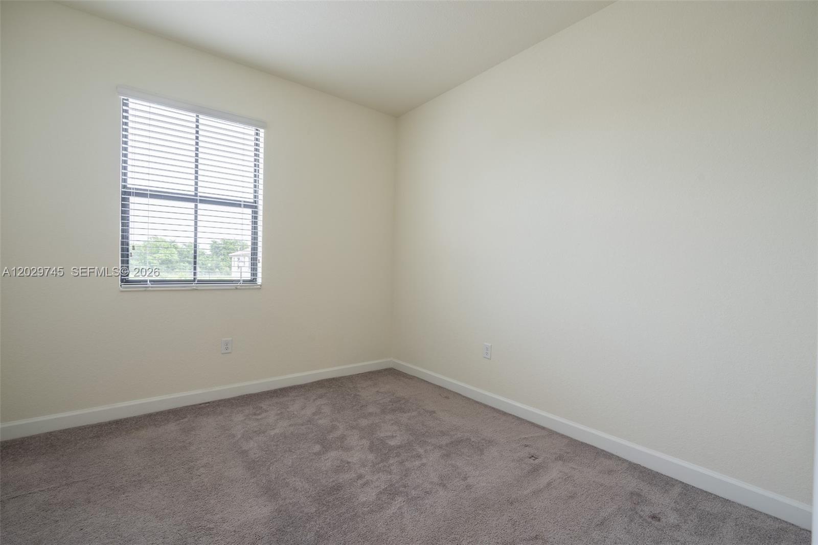 AQUABELLA NORTH - Residential Lease
