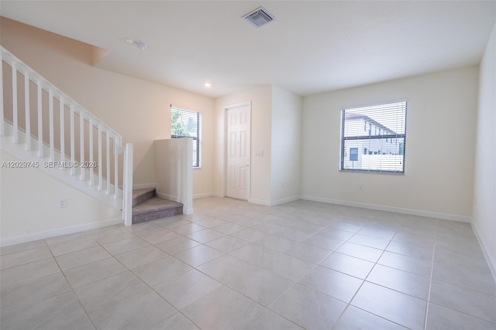 AQUABELLA NORTH - Residential Lease