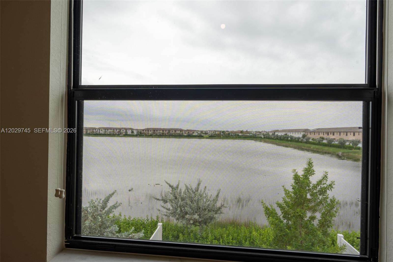AQUABELLA NORTH - Residential Lease