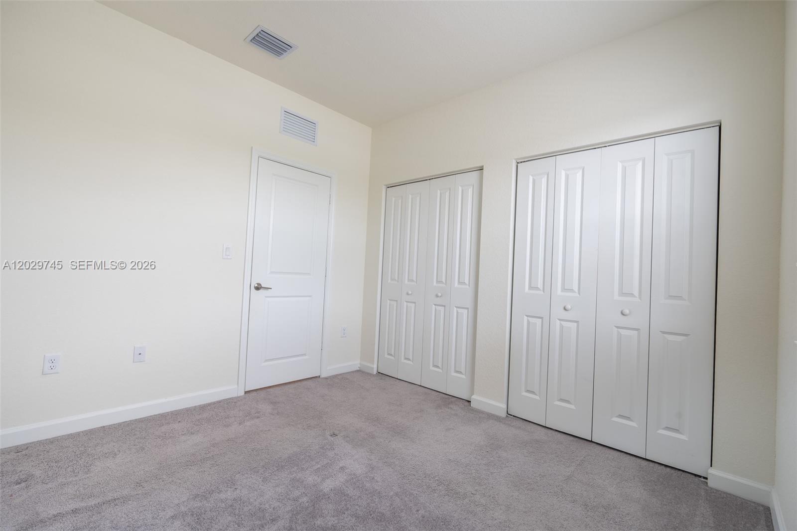 AQUABELLA NORTH - Residential Lease