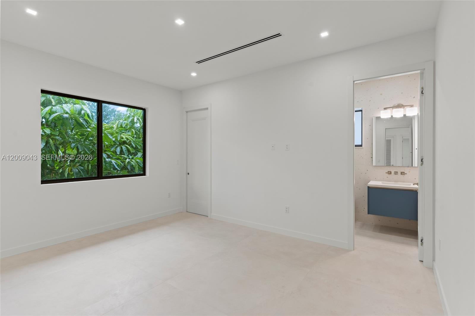 CORAL ESTATES - Residential