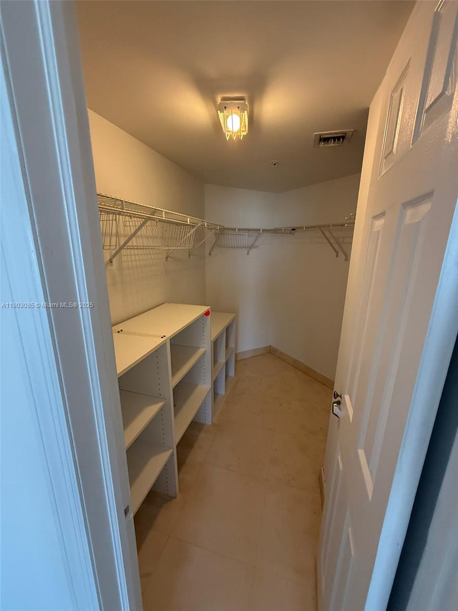 SUNSET HARBOUR NORTH CONDO - Residential Lease