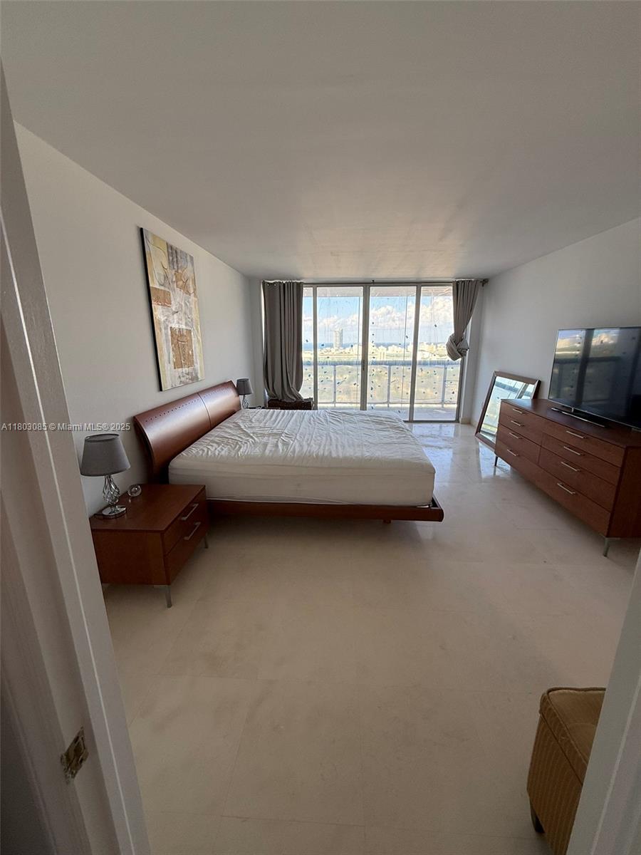 SUNSET HARBOUR NORTH CONDO - Residential Lease