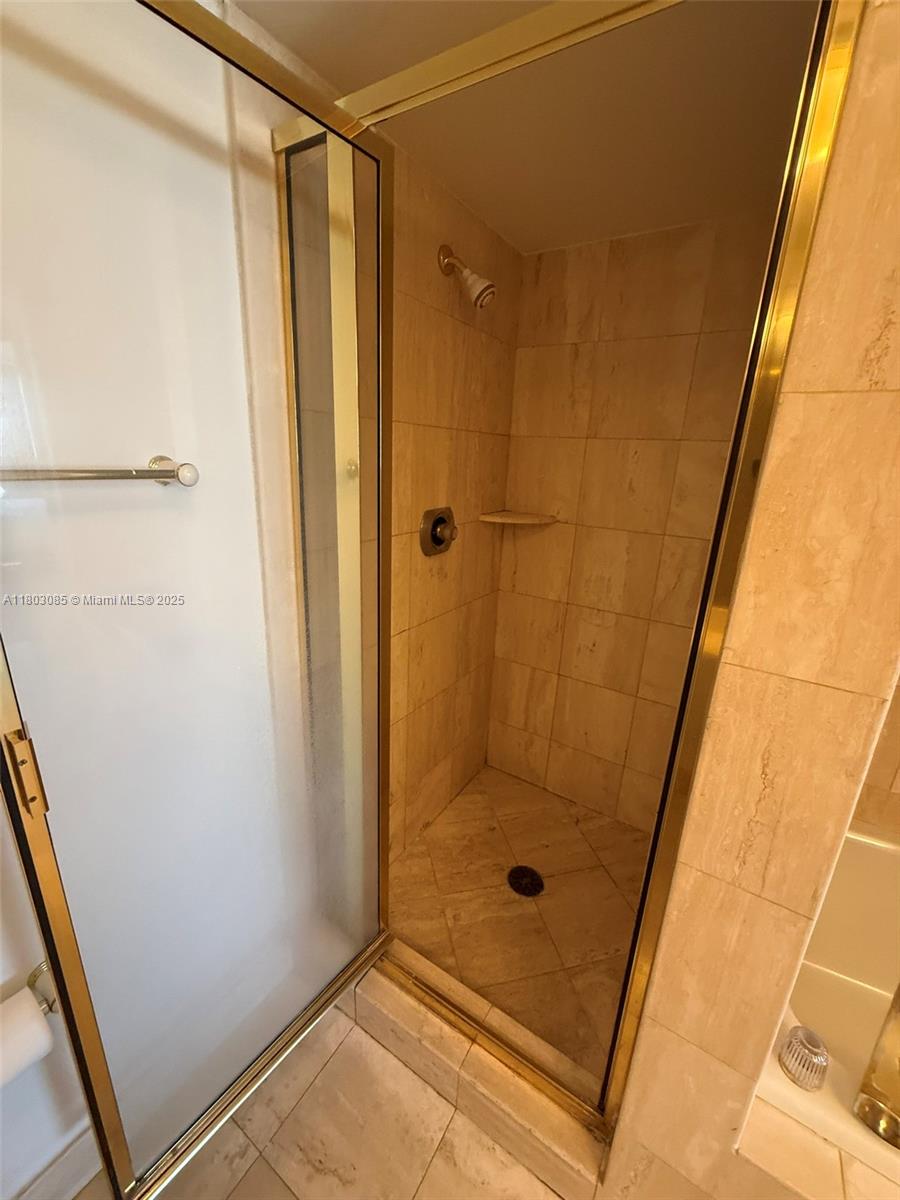 SUNSET HARBOUR NORTH CONDO - Residential Lease