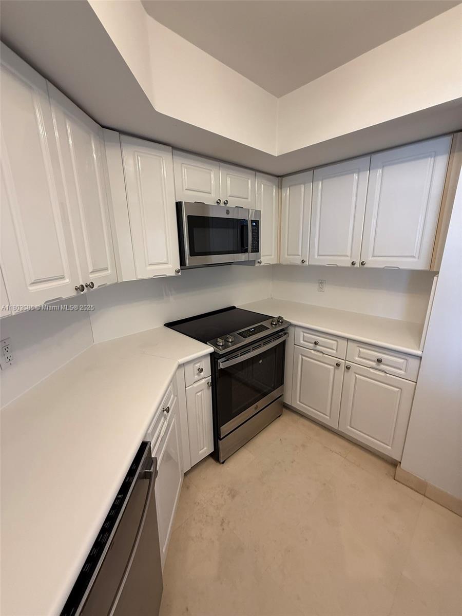SUNSET HARBOUR NORTH CONDO - Residential Lease