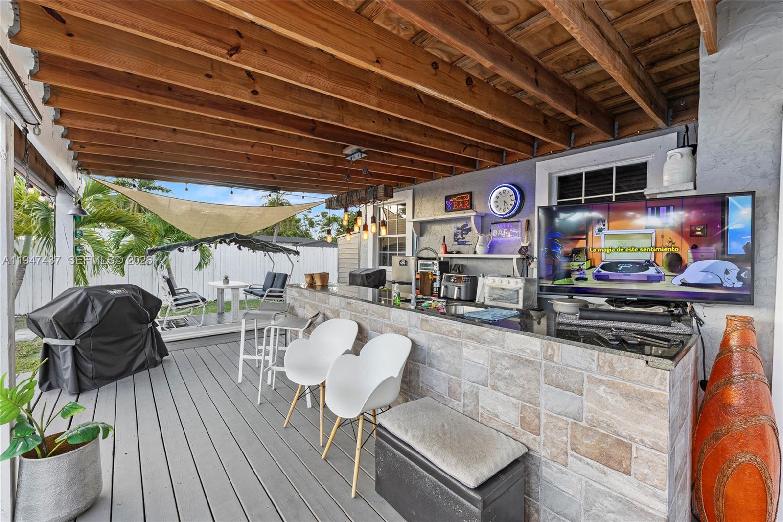 HALLANDALE BY THE SEA - Residential