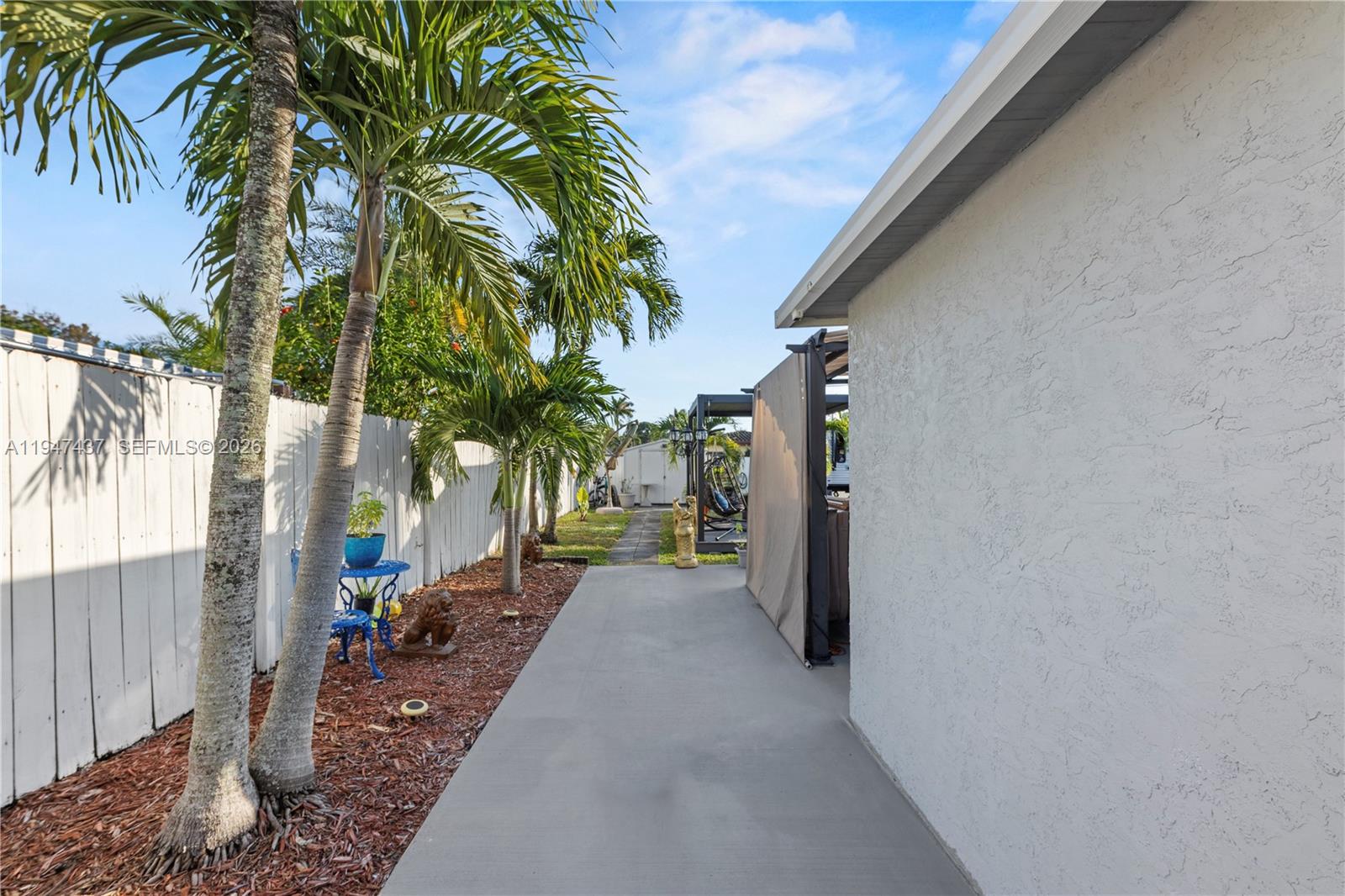 HALLANDALE BY THE SEA - Residential