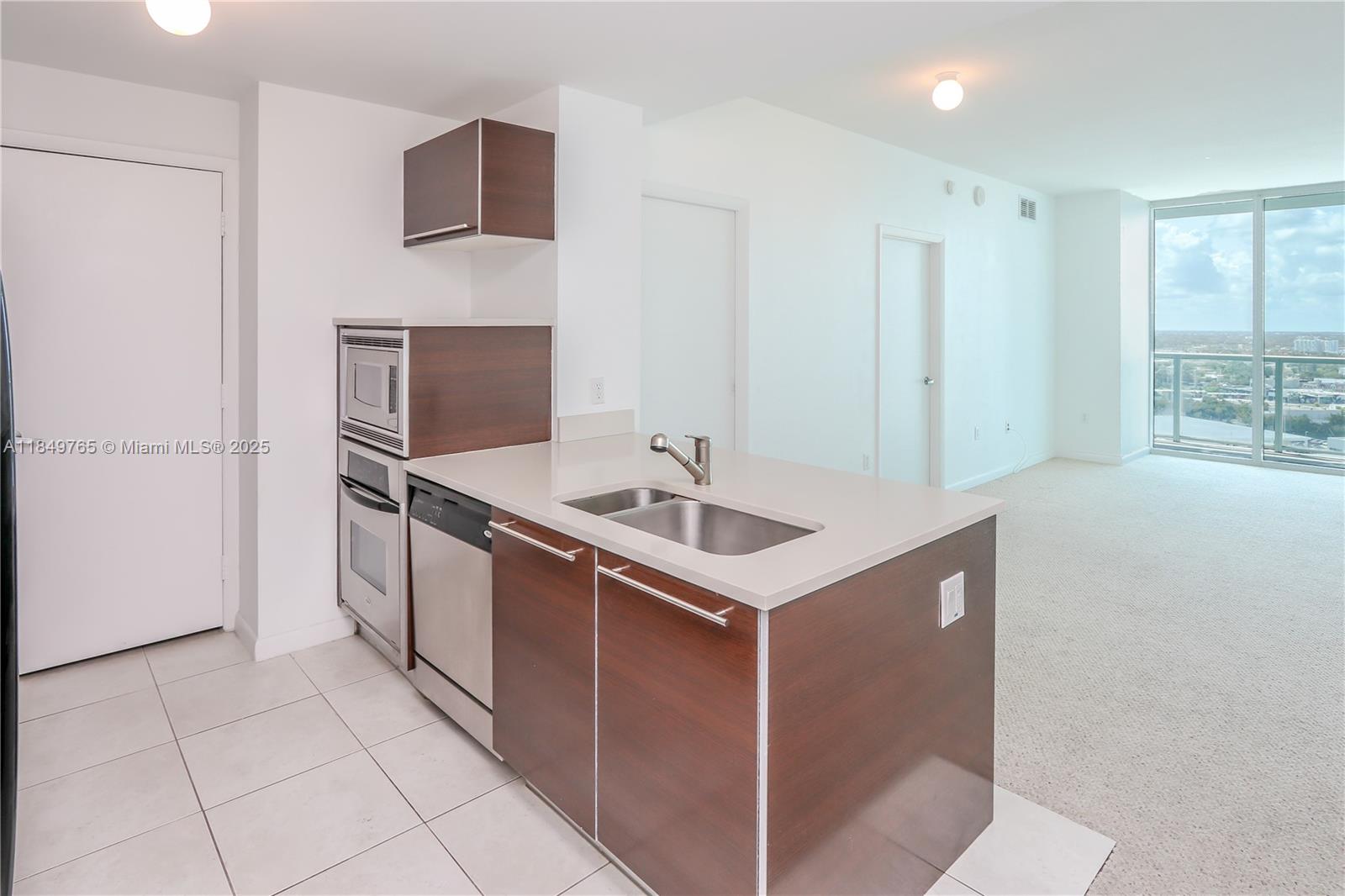 QUANTUM ON THE BAY CONDO - Residential Lease