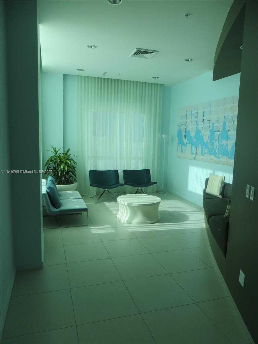 QUANTUM ON THE BAY CONDO - Residential Lease