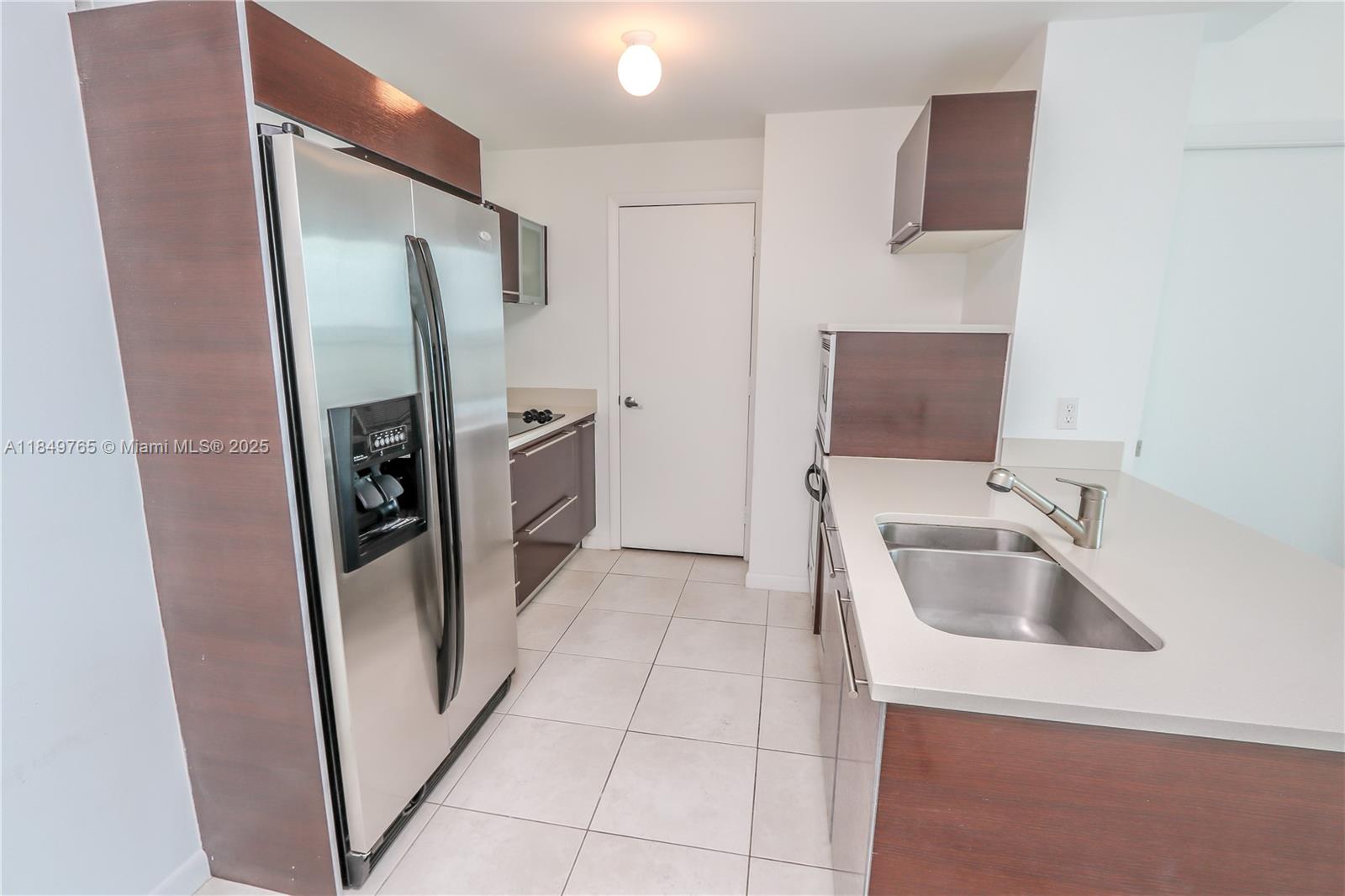 QUANTUM ON THE BAY CONDO - Residential Lease
