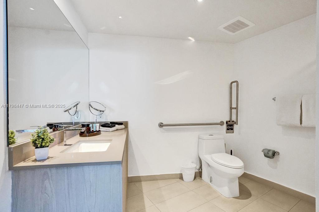 4111 SOUTH OCEAN DRIVE CO - Residential