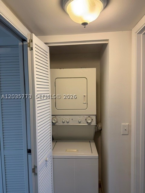 CARRINGTON AT COCONUT CRE - Residential Lease