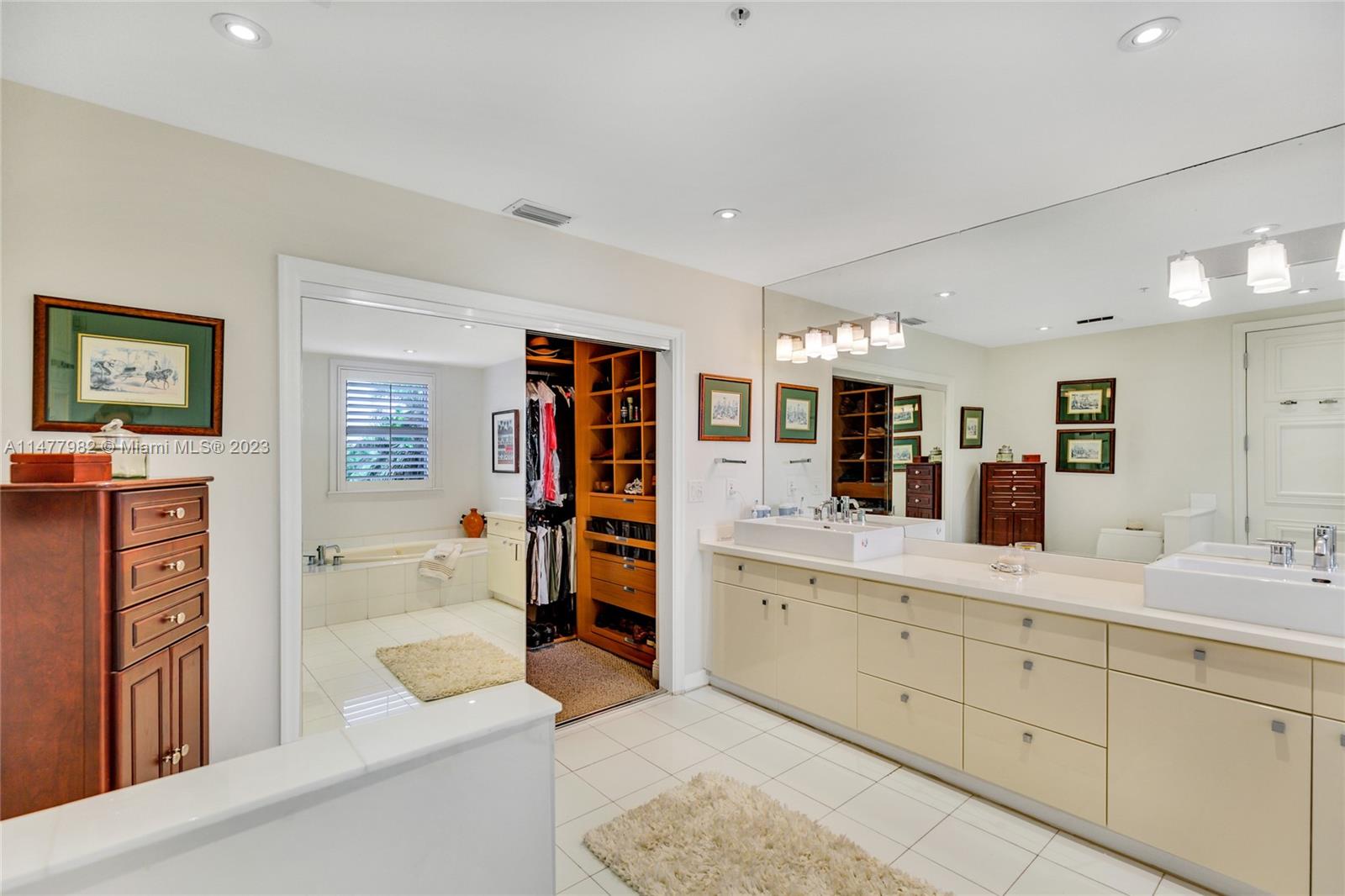 DEERING BAY CONDO II - Residential
