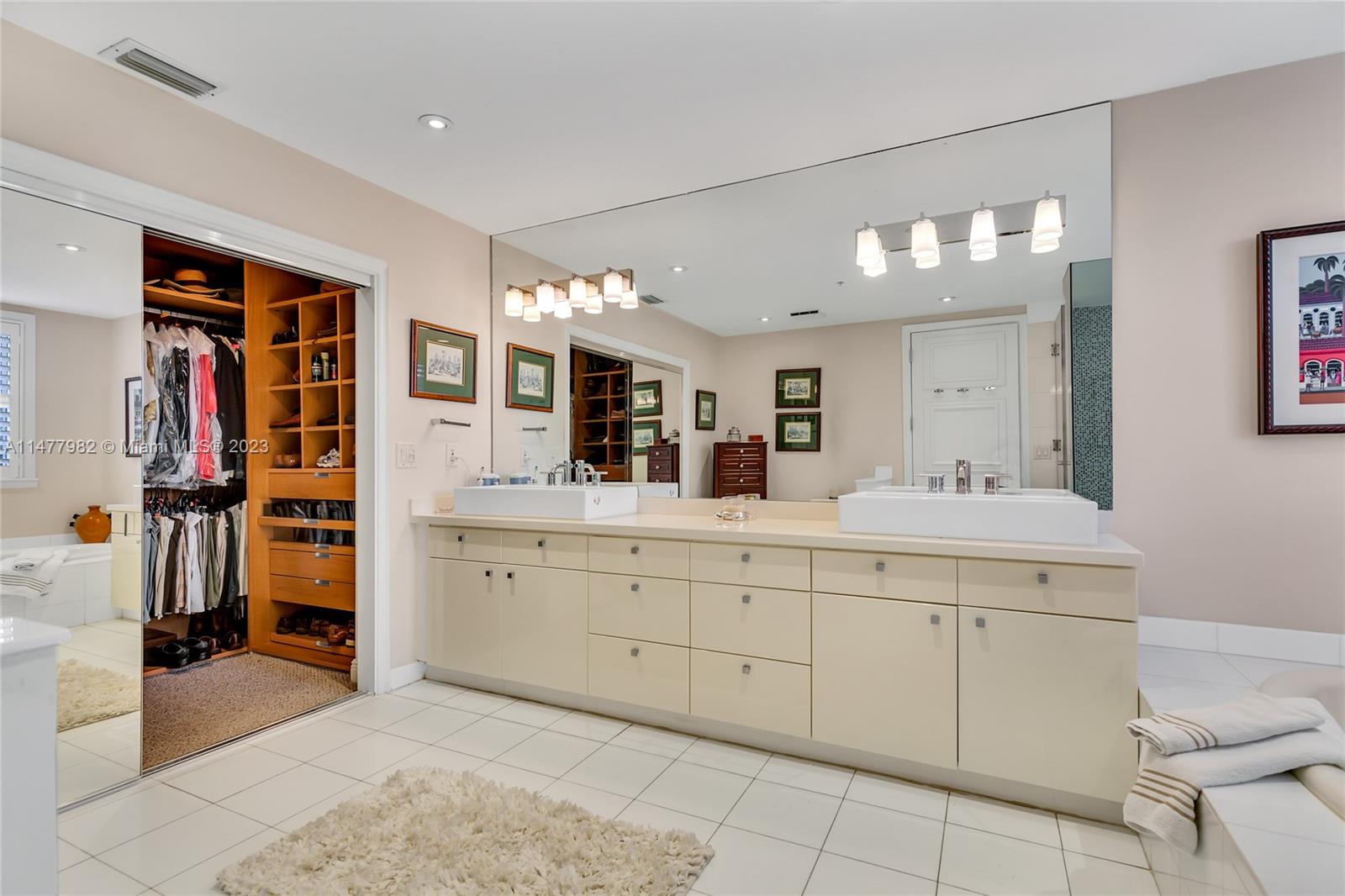 DEERING BAY CONDO II - Residential