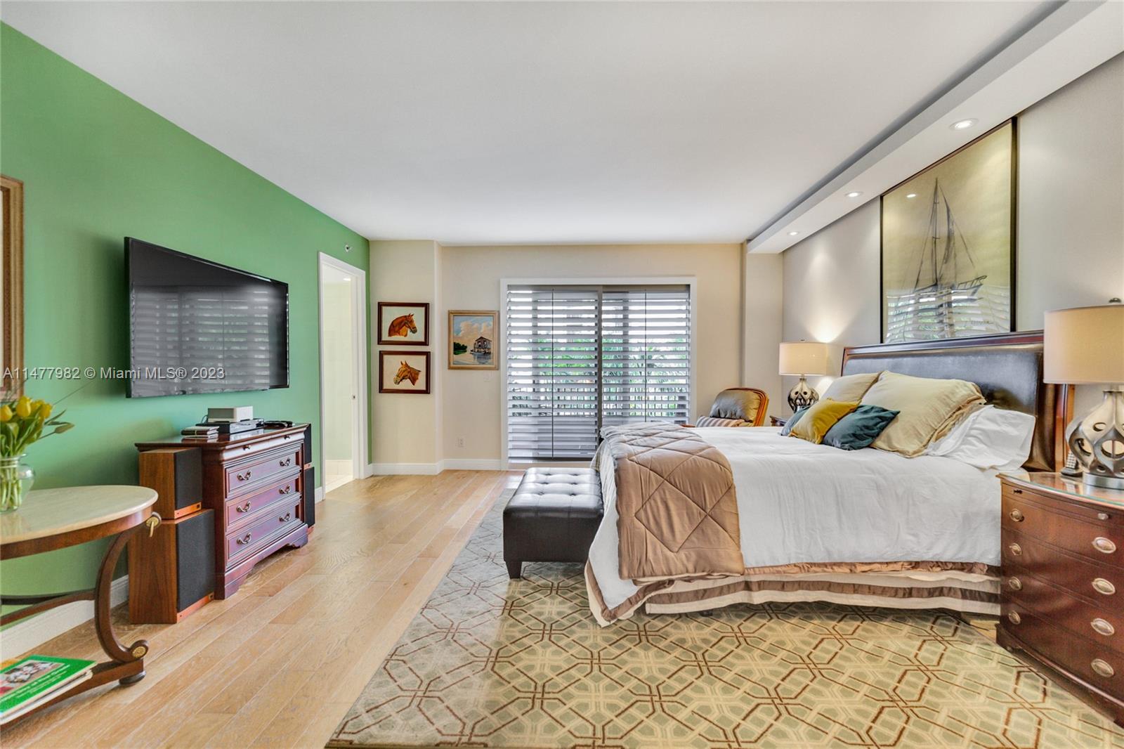 DEERING BAY CONDO II - Residential