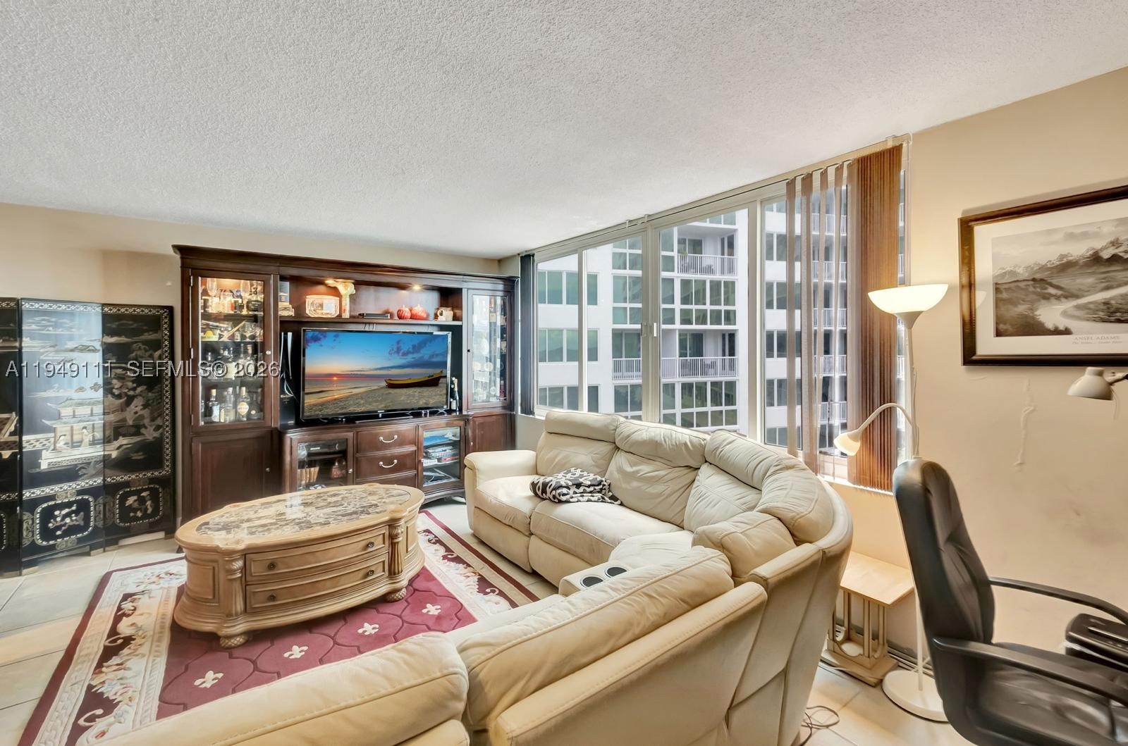 THE CARRIAGE HOUSE CONDO - Residential