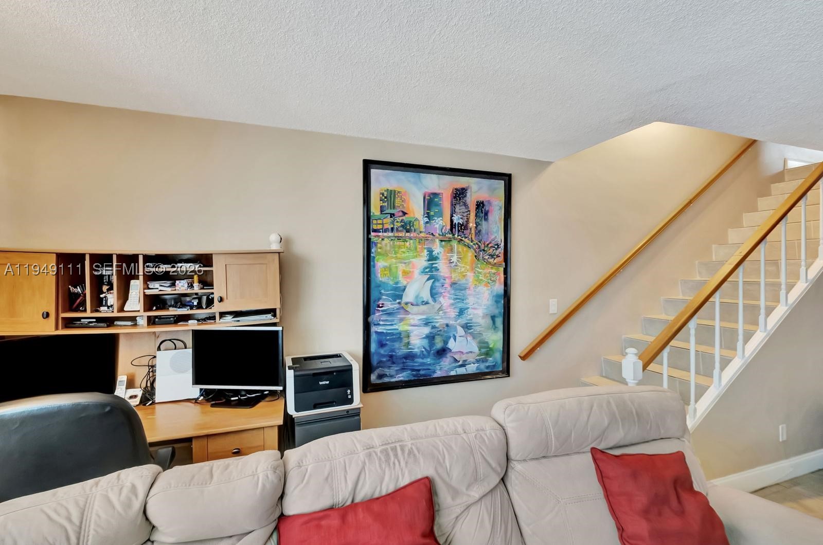 THE CARRIAGE HOUSE CONDO - Residential