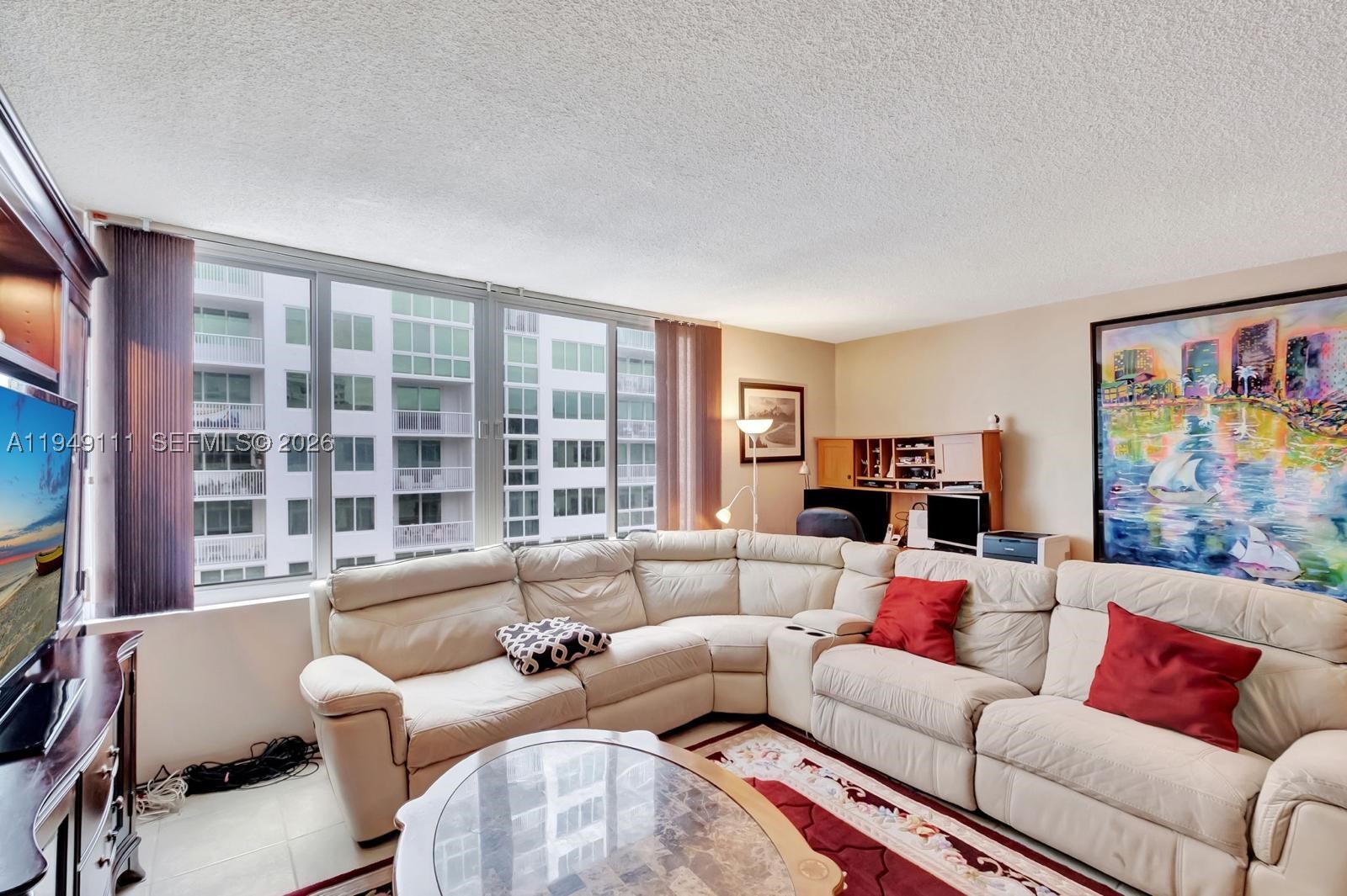 THE CARRIAGE HOUSE CONDO - Residential