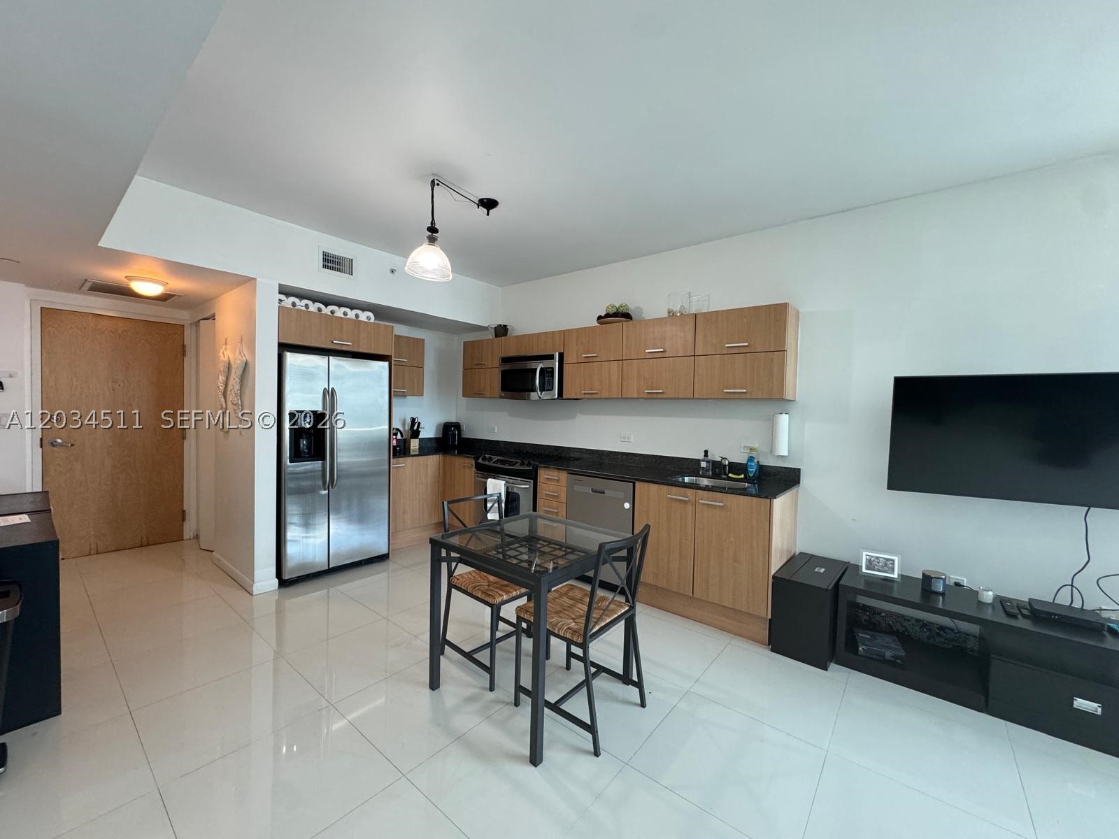WIND CONDO - Residential Lease