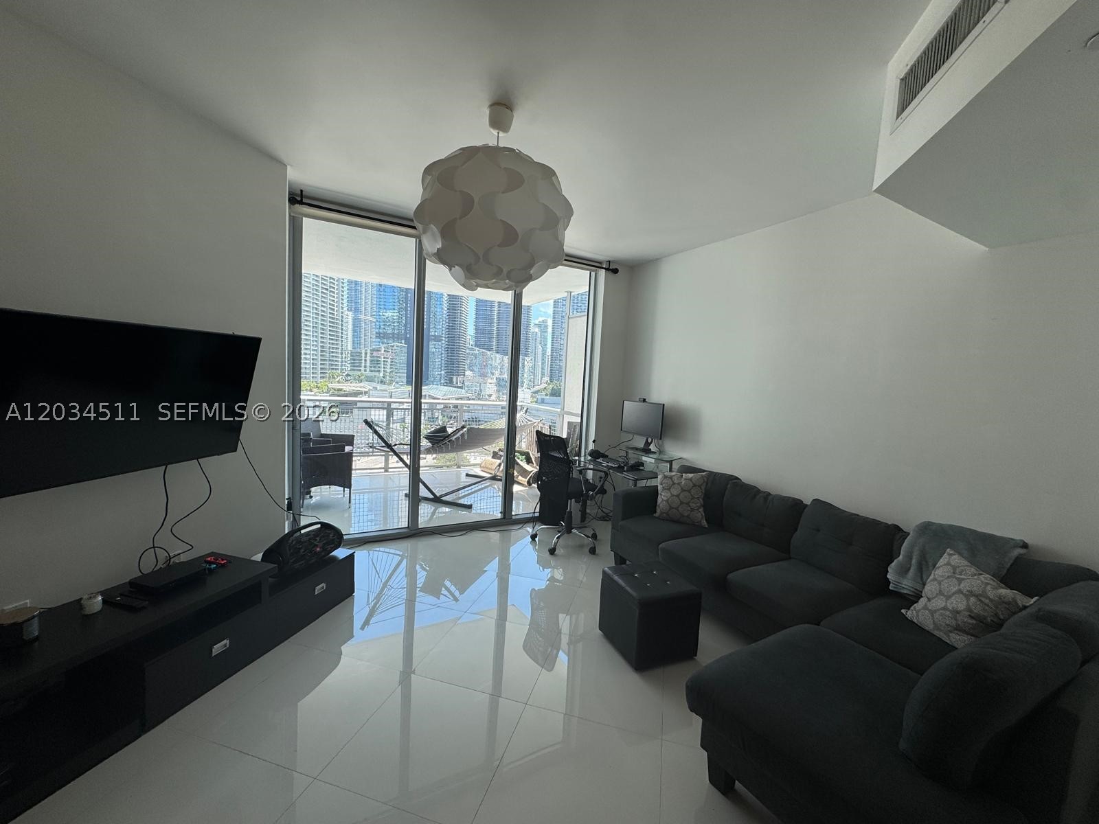 WIND CONDO - Residential Lease
