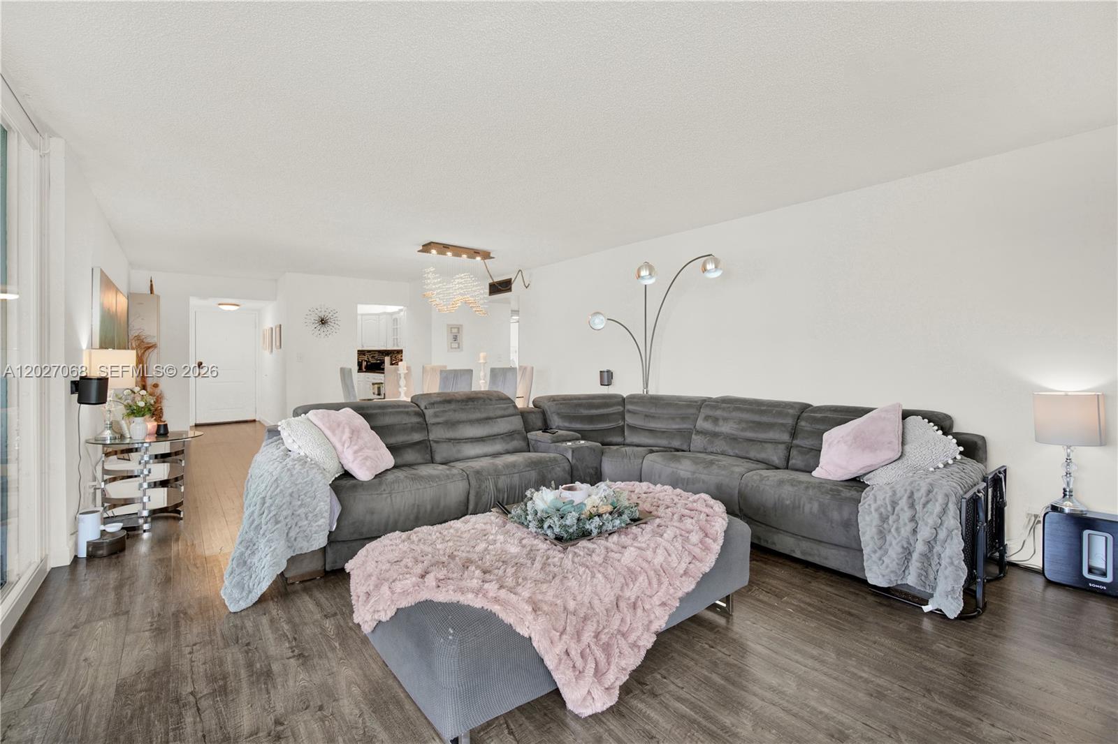 ARLEN HOUSE EAST CONDO - Residential