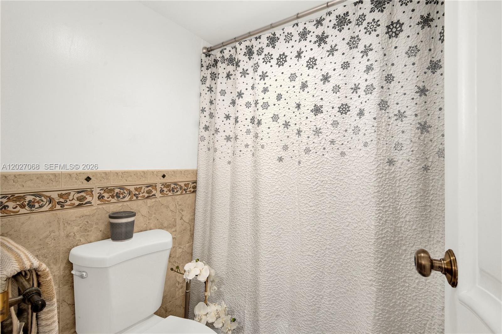 ARLEN HOUSE EAST CONDO - Residential