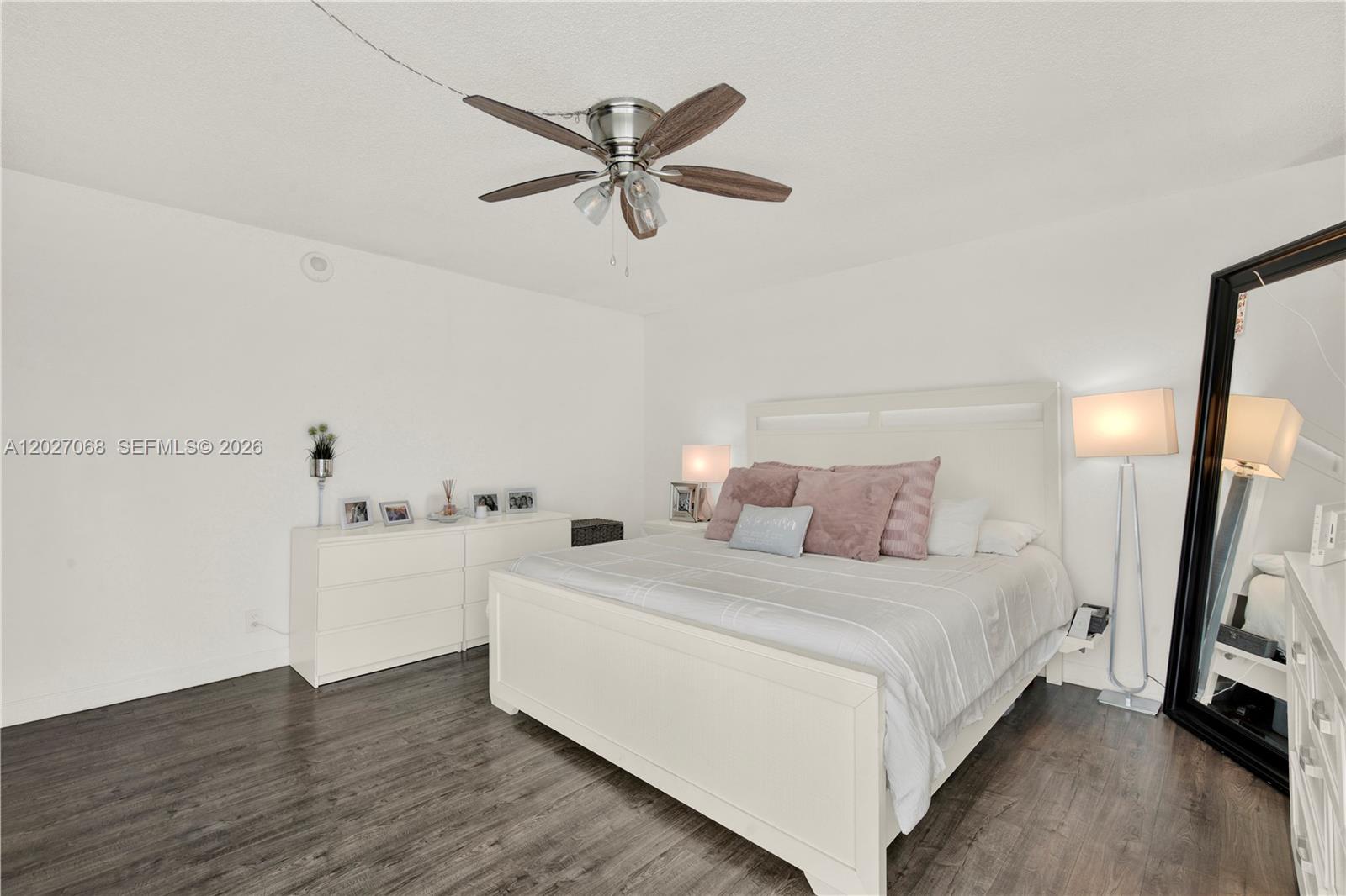 ARLEN HOUSE EAST CONDO - Residential