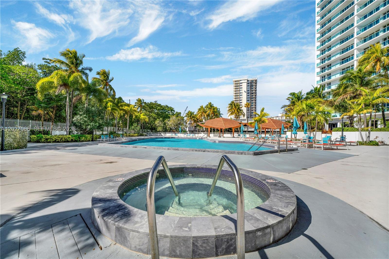 ARLEN HOUSE EAST CONDO - Residential