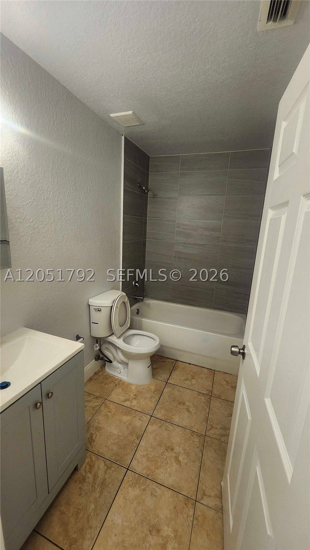 LEE LAYNE VILLAS - Residential Lease