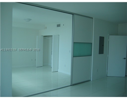 IVY CONDO - Residential