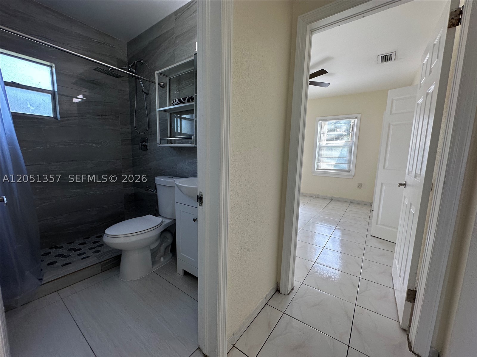 1ST ADDN TO RIVERSIDE FAR - Residential Lease