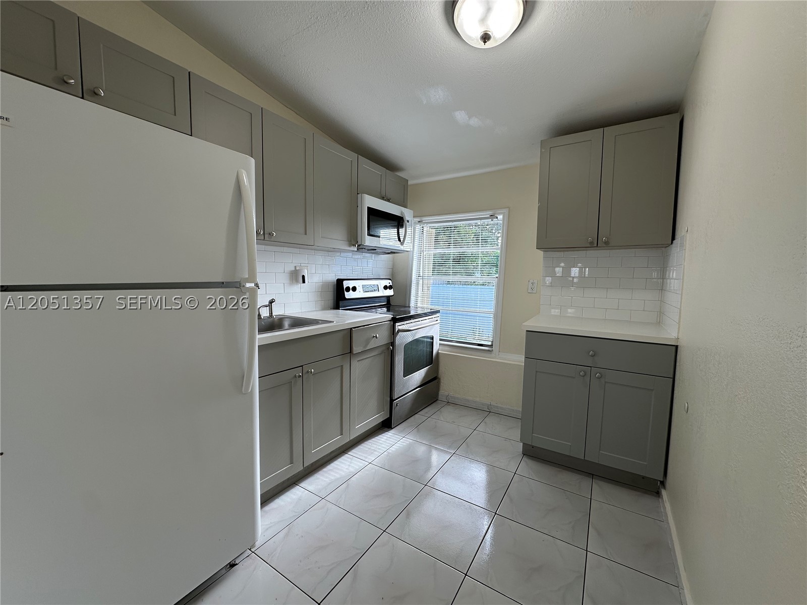 1ST ADDN TO RIVERSIDE FAR - Residential Lease