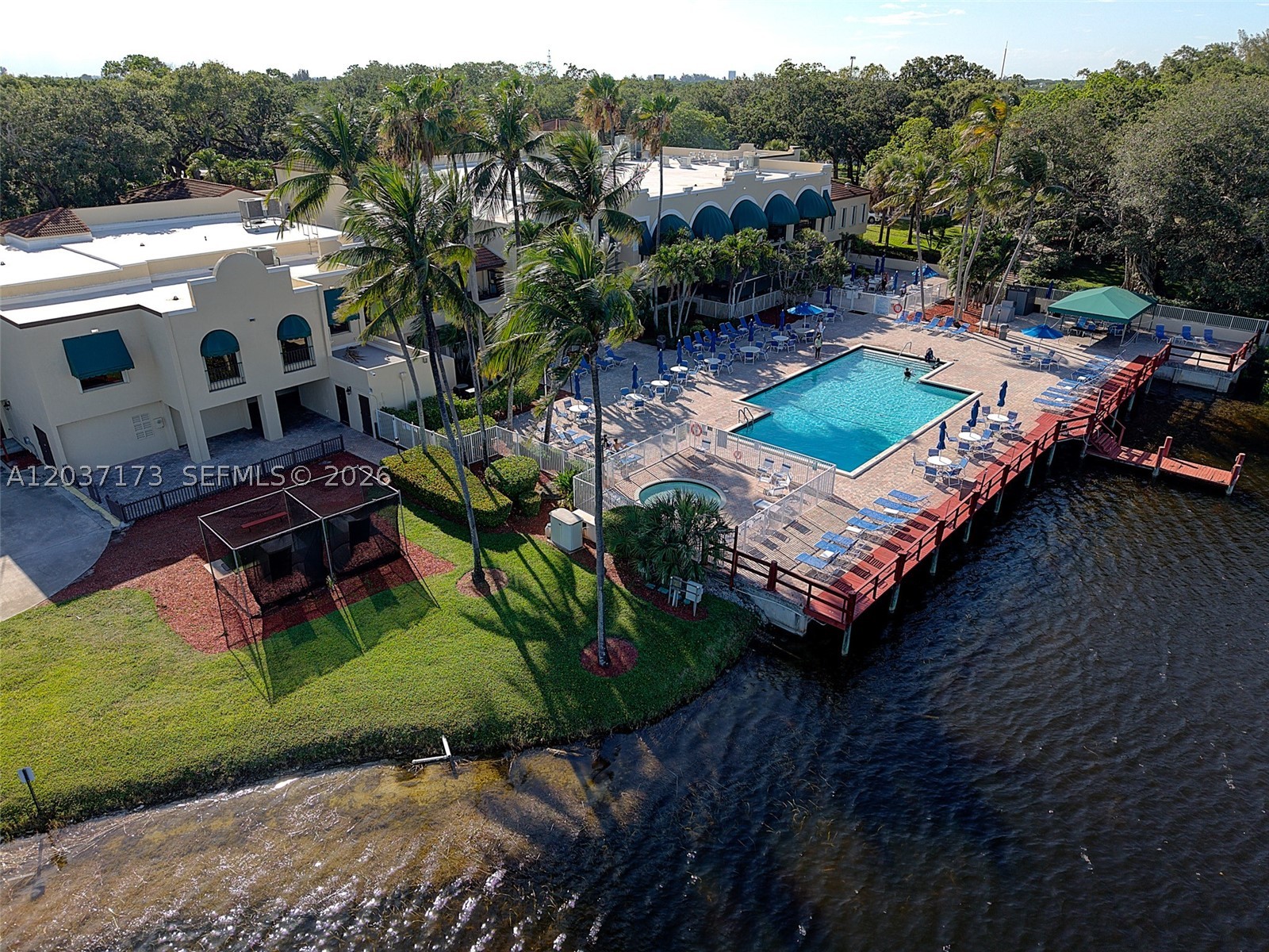 TANGERINE CONDOMINIUM - - Residential