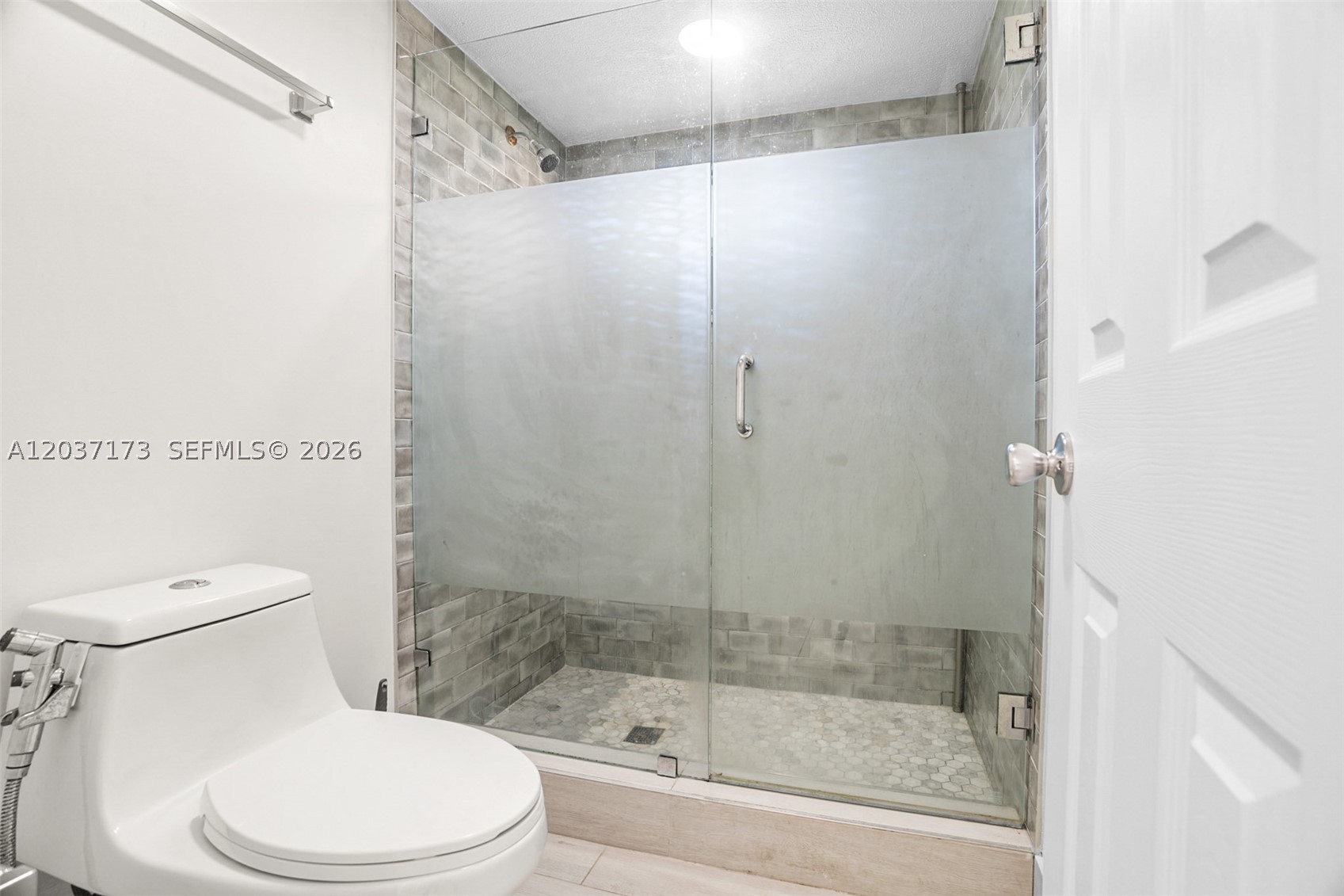 TANGERINE CONDOMINIUM - - Residential