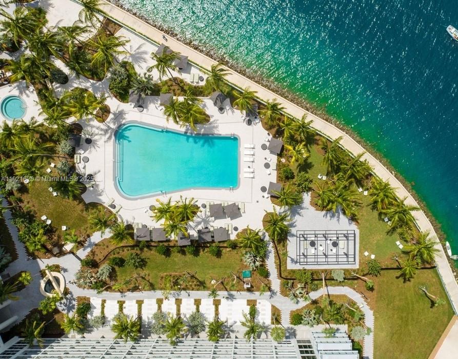 FLAMINGO SOUTH BEACH I CO - Residential