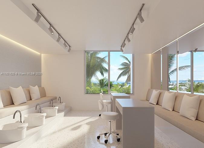 FLAMINGO SOUTH BEACH I CO - Residential