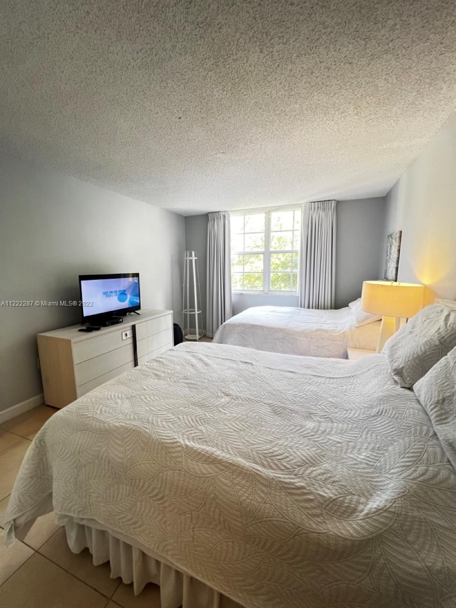 THE YACHT CLUB AT AVENTUR - Residential Lease