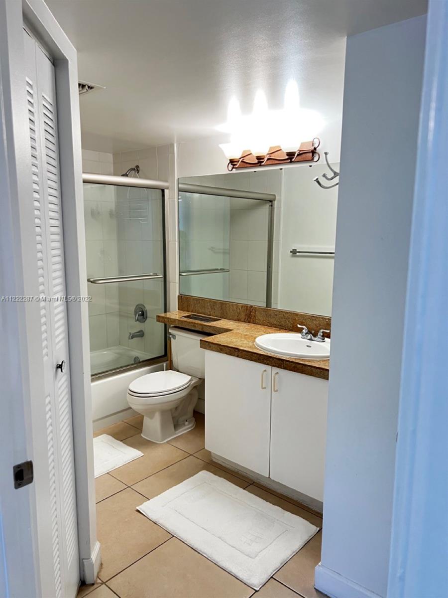 THE YACHT CLUB AT AVENTUR - Residential Lease