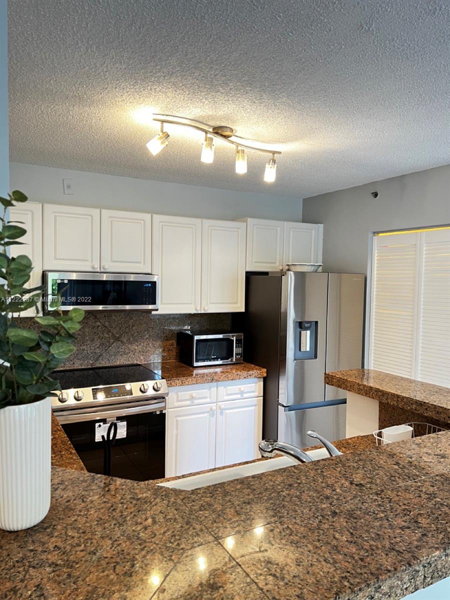 THE YACHT CLUB AT AVENTUR - Residential Lease