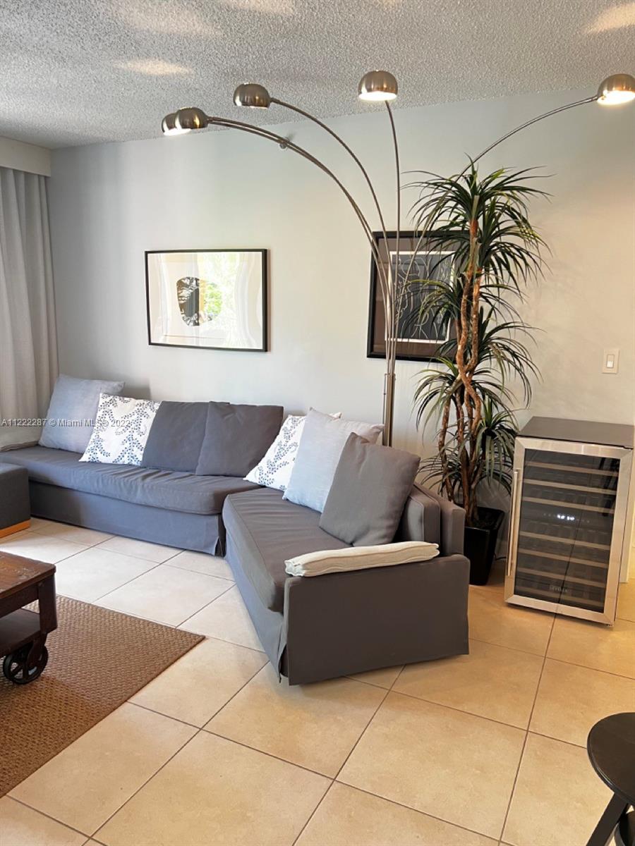 THE YACHT CLUB AT AVENTUR - Residential Lease