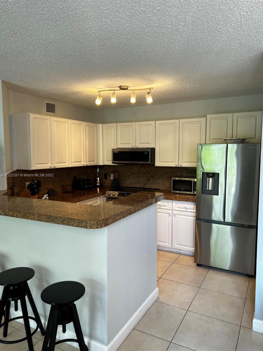 THE YACHT CLUB AT AVENTUR - Residential Lease