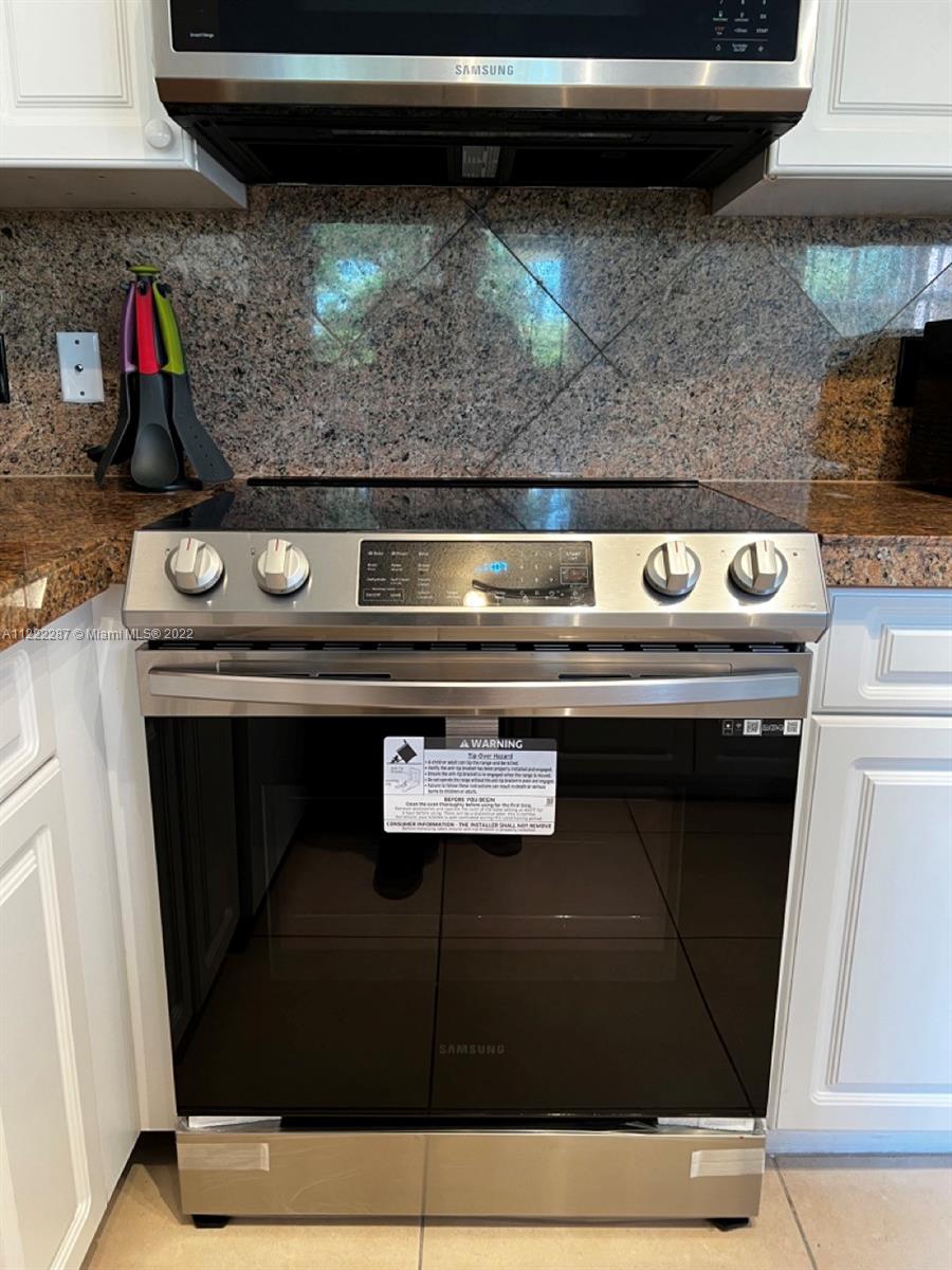 THE YACHT CLUB AT AVENTUR - Residential Lease
