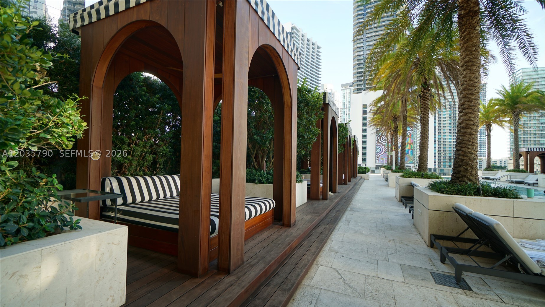 801 SMA RESIDENCES CONDO - Residential Lease