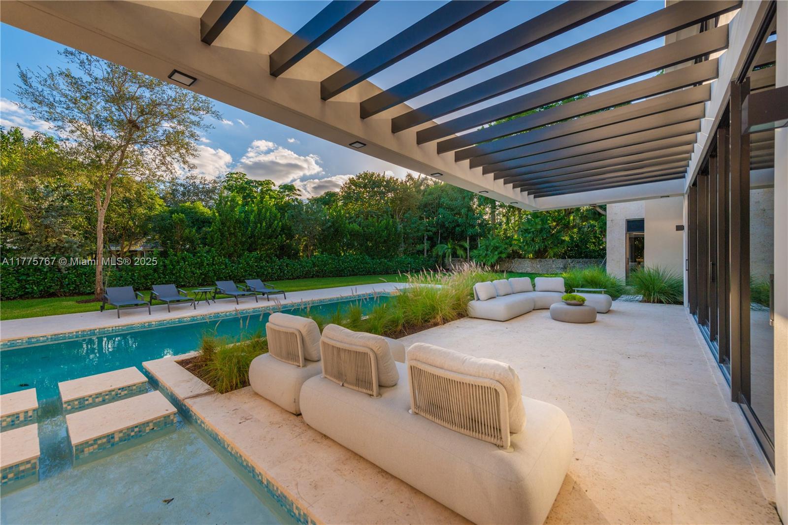PINE ACRES ESTS - Residential