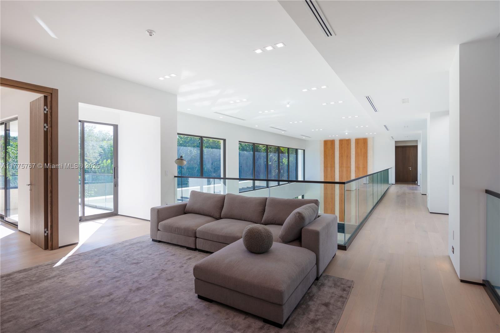 PINE ACRES ESTS - Residential