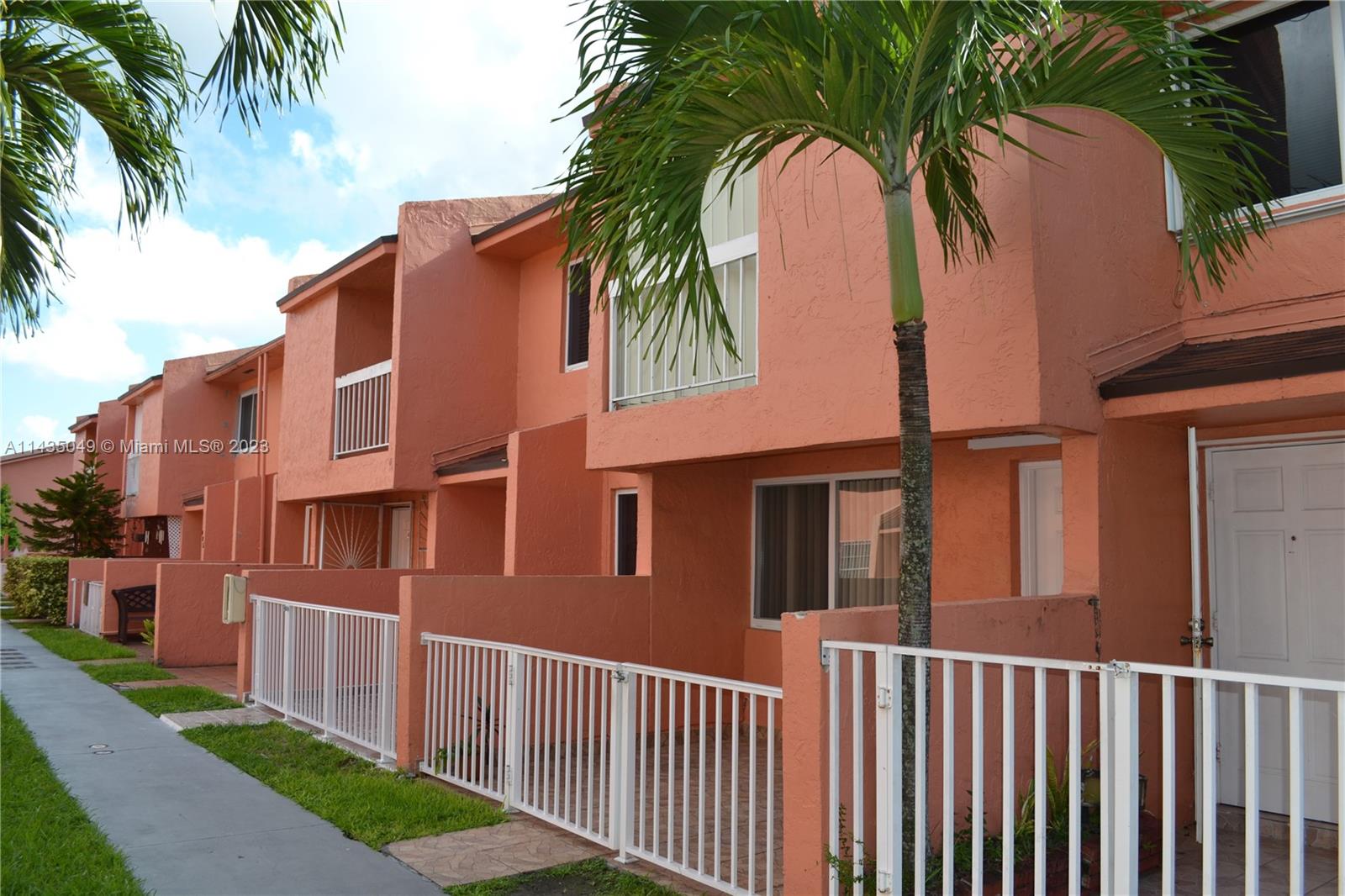 HOMES OF WEST FLAGLER EST - Residential Lease
