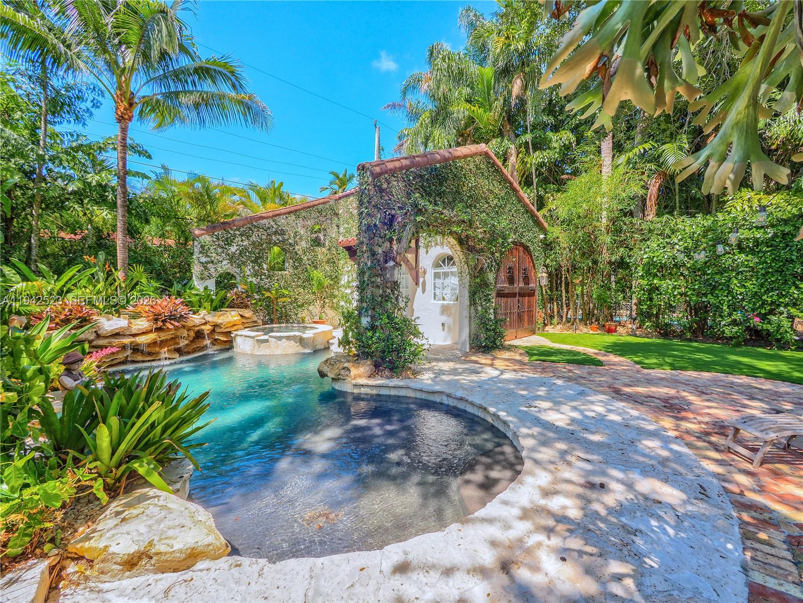 CORAL GABLES SEC E - Residential