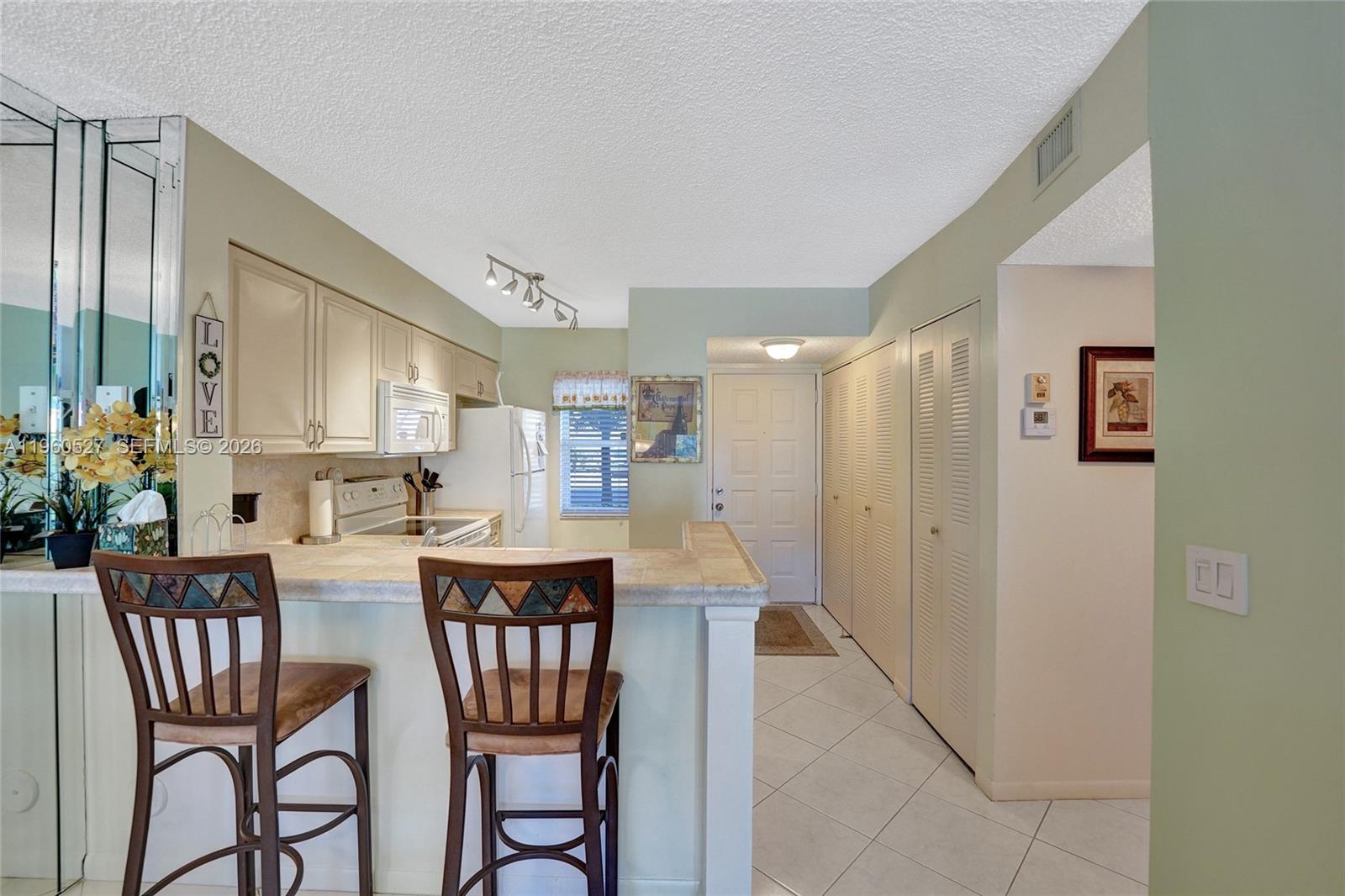 CYPRESS BEND CONDOMINIUM - Residential